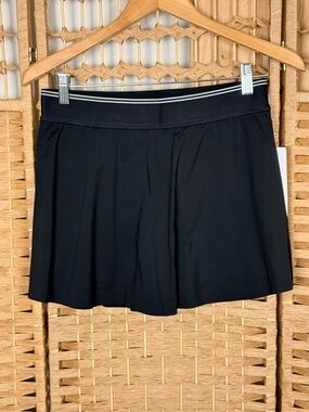 Athleta A Game Skort 14 WHITE Size MEDIUM Tennis Skirt #566680 NEW